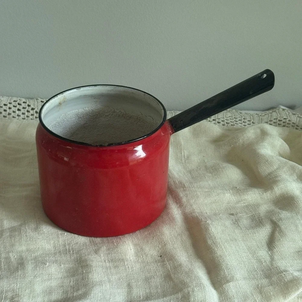 Vintage Red Enamelware Saucepan Rustic Farmhouse Decor Pot with‎ Black Handle